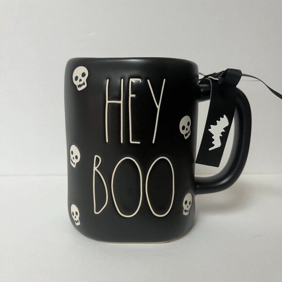 RAE DUNN - HEY BOO - HANDCRAFTED CERAMIC HALLOWEEN MUG - Picture 1 of 1